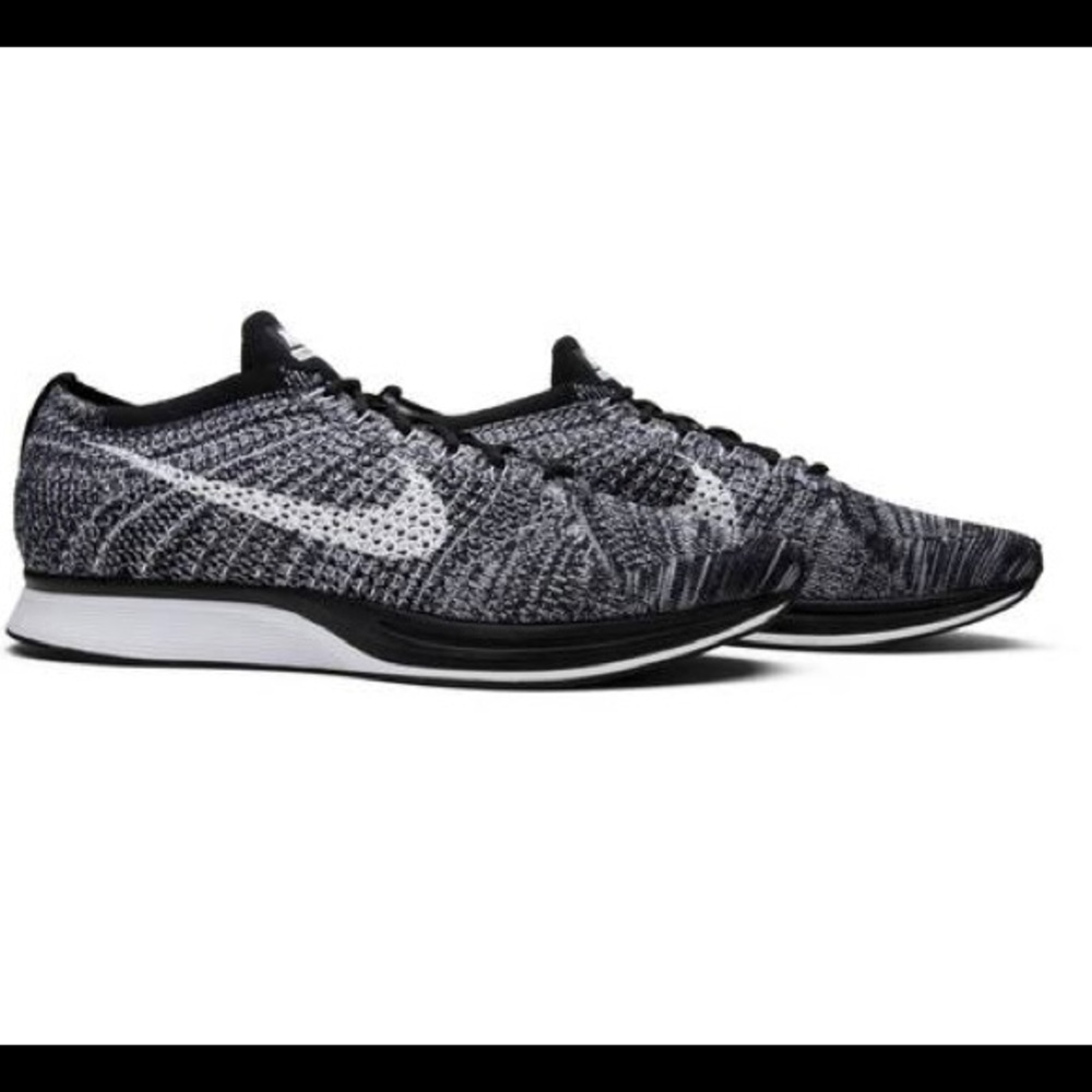 NIKE FLYKNIT RACER